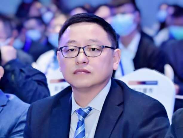 金融機(jī)構(gòu)及金融中介機(jī)構(gòu)知名專家的成德眉資金融顧問服務(wù)團(tuán)宣告成立